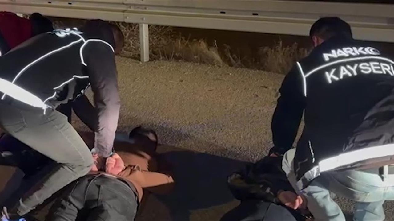 Kayseri'de Uyuşturucu Ticareti Yapan 3 Şüpheli Tutuklandı