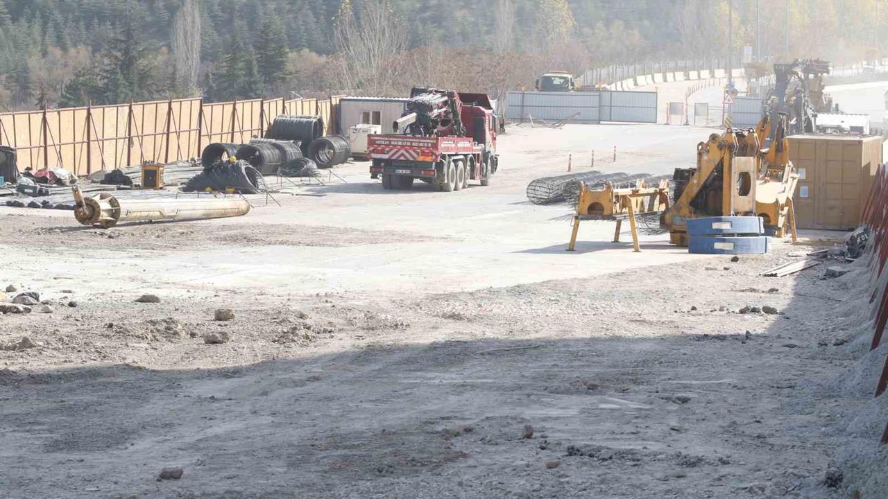 Ankara Mamak'ta Mansur Yavaş'ın Temelini Attığı Metro Çalışmaları Yavaş İlerliyor