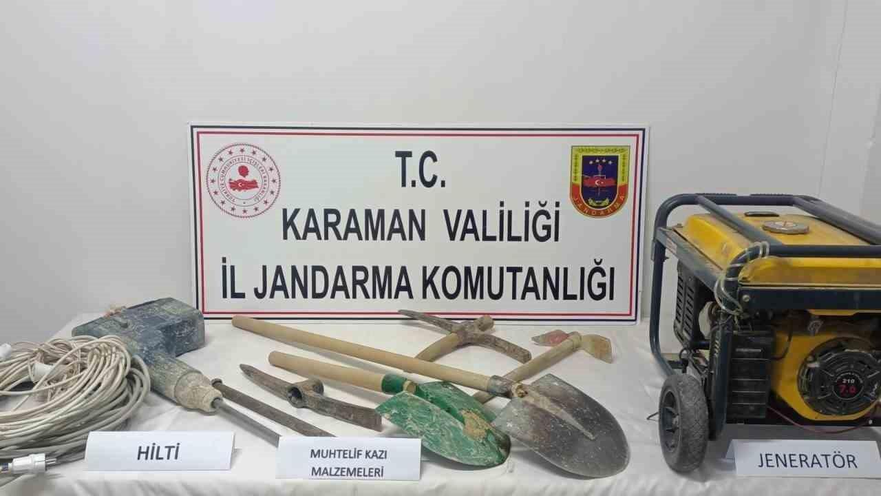 Karaman'da Jandarma Uygulamalarında 4 Kişi Tutuklandı