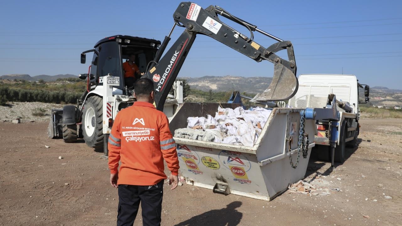 Mersin’de Kaçak Moloz Bitiyor: Uyduyla Takip, Zabıta Denetimi, Alo 185 Toplama