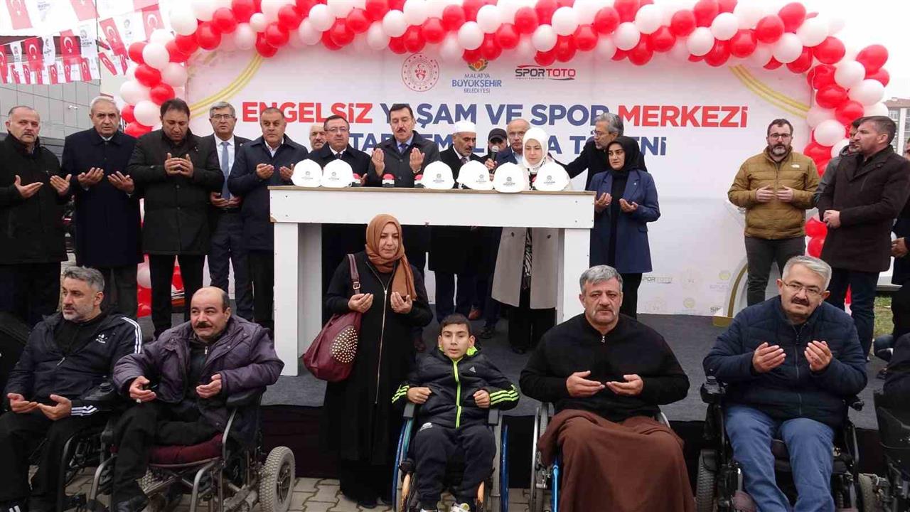 Malatya'da Engelsiz Yaşam ve Spor Merkezi 2. Etabının Temeli Atıldı