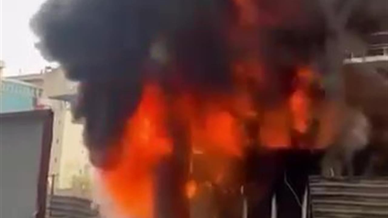 Kocaeli İzmit'te İnşaat Alanındaki Konteynerde Yangın Çıktı