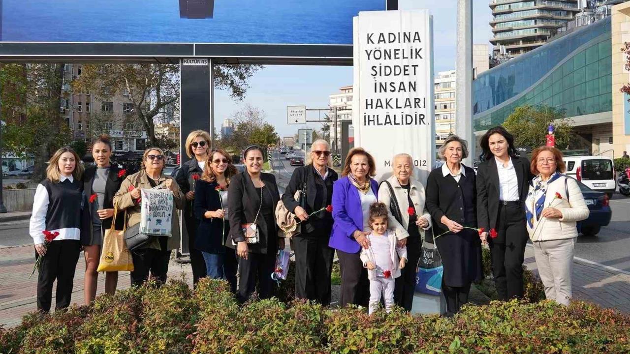 Beşiktaş'ta Kadına Yönelik Şiddetle Mücadele Paneli Düzenlendi