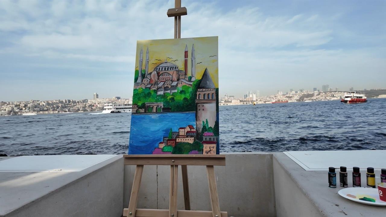 İstanbul'da Öğretmenler Kız Kulesi'nde Eşsiz Manzara Resmetti