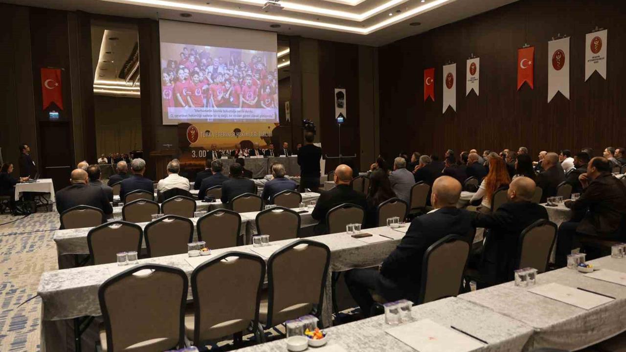 Nevşehir'de Eroğlu, Suriye, İran ve Irak'tan gelen yeni şap serotipini duyurdu.