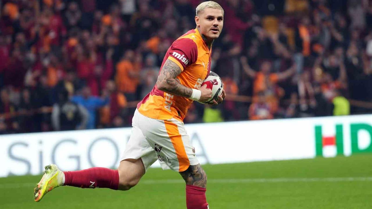 İstanbul'da Galatasaraylı Mauro Icardi, Gençlerbirliği karşısında 7. golünü attı.