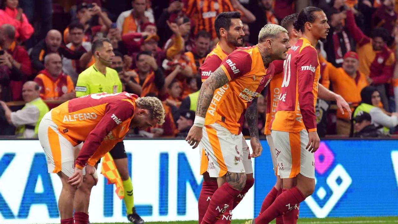 İstanbul'da Galatasaray, Gençlerbirliği'ni 3-2 Yenerek Evindeki Yenilmezlik Serisini 33 Maça Çıkardı