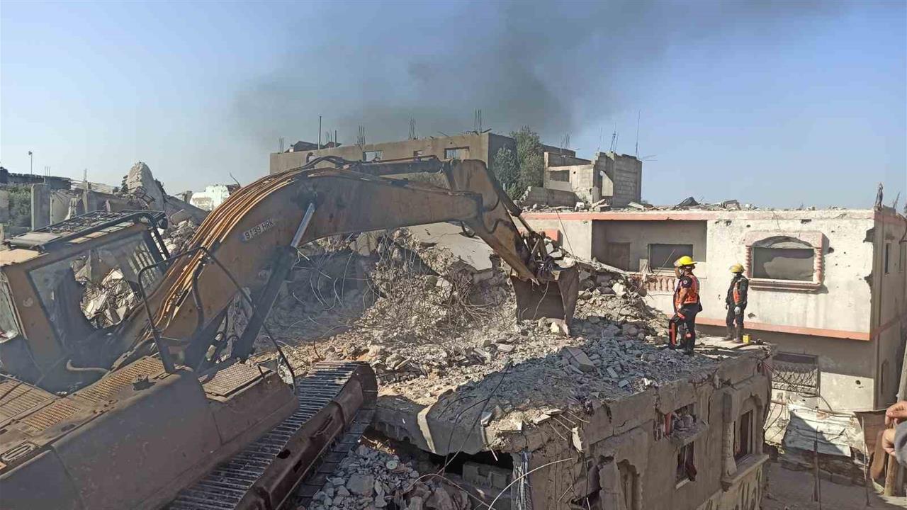 Gazze'de Enkaz Altında Kalan Cenazelerin Çıkarılması Çalışmaları Başladı