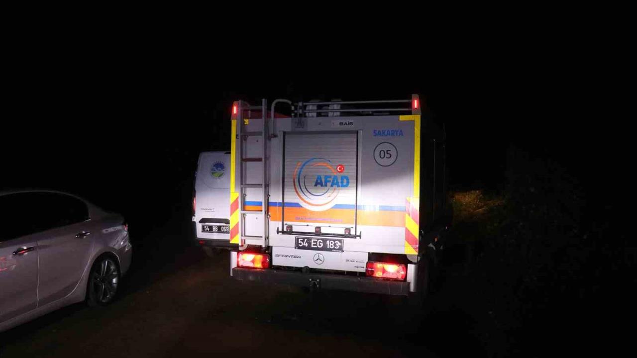 Sakarya Serdivan'da Araç Yanında Tüfek ve Kan İzleri Bulunduğu İhbarı Üzerine Kayıp Kişi Ölü Bulundu