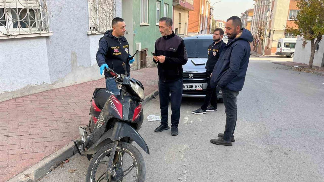 Eskişehir'de Yürüme Güçlüğü Çeken Simitçinin Çalınan Motosikleti 3 Günde Bulundu