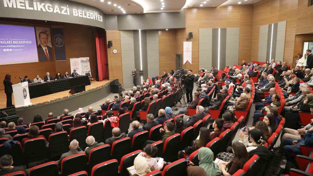 Melikgazi'de 1. Uluslararası Şiir Şöleni Düzenlendi