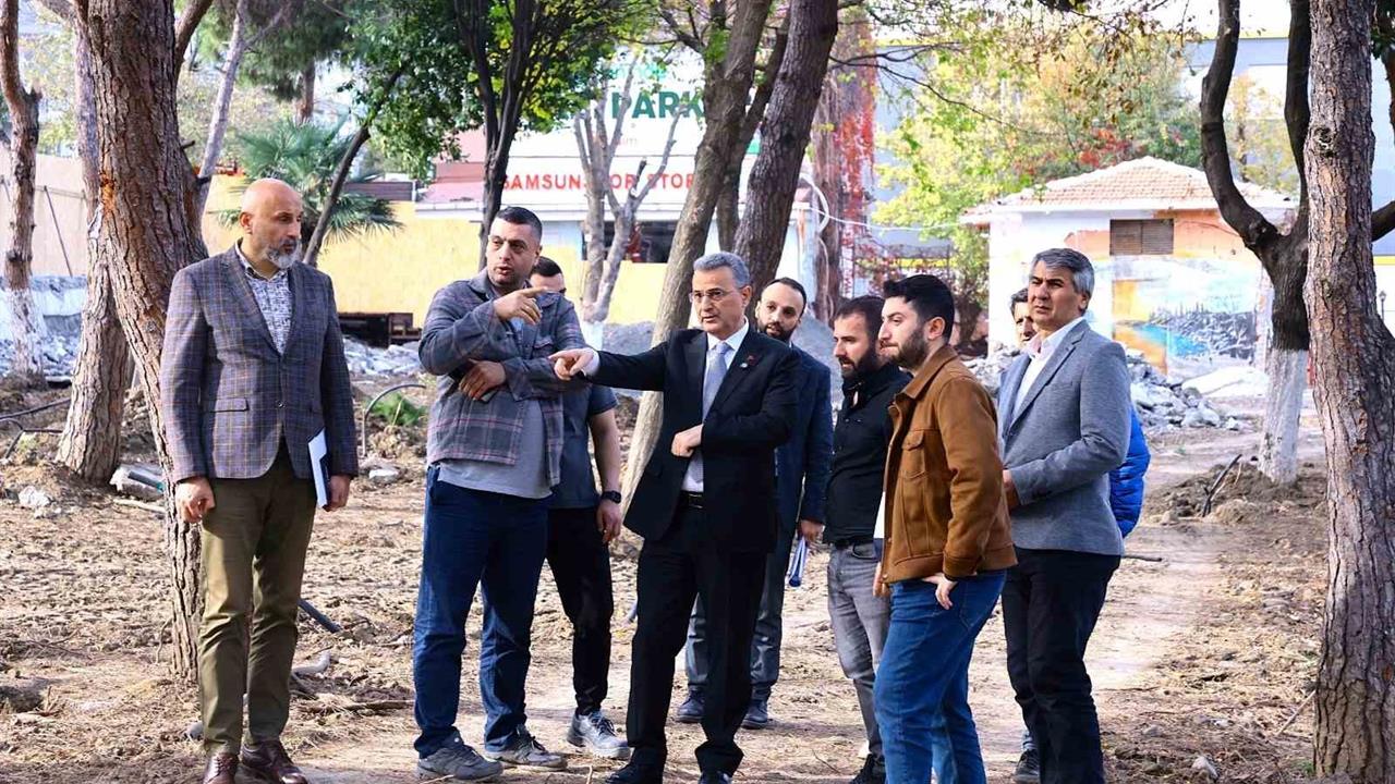 Samsun İlkadım'da Gazi Kafe Park Yenileme Çalışmaları Hızla Devam Ediyor