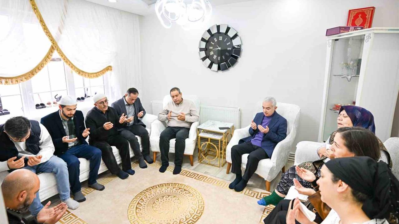 Kırklareli Valisi Uğur Turan, Rümeysa Sanpur'un Ailesine Taziyede Bulundu