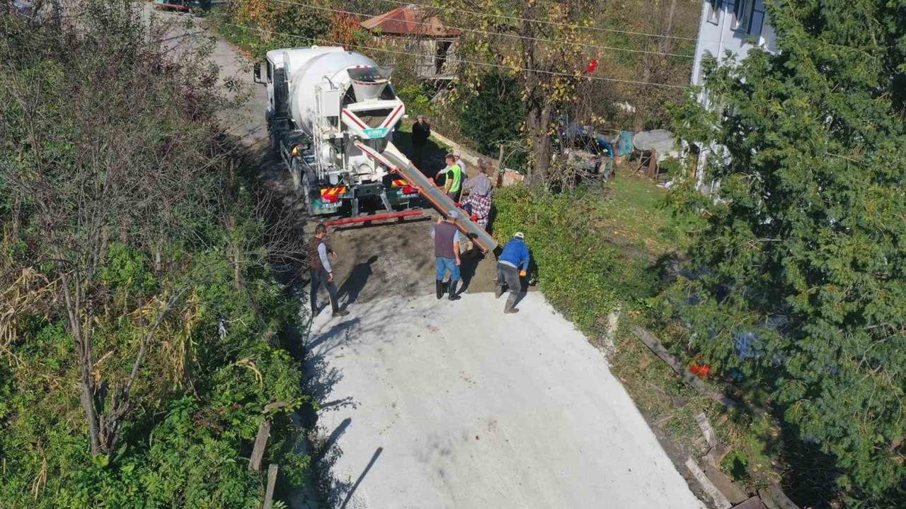 Ordu'da Büyükşehir Belediyesi Tarafından Yol Çalışmaları Sürüyor