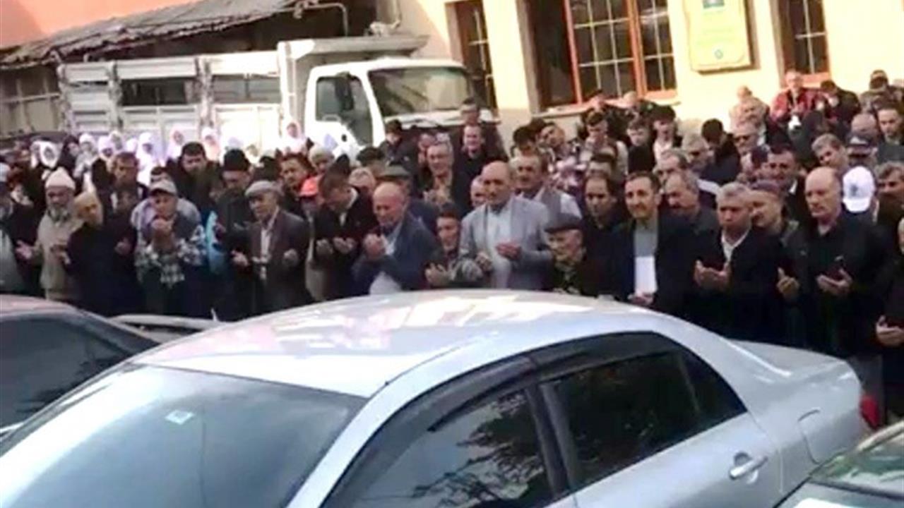 Kütahya Hisarcık'ta 24 Kişilik Umre Kafilesi Dualarla Uğurlandı