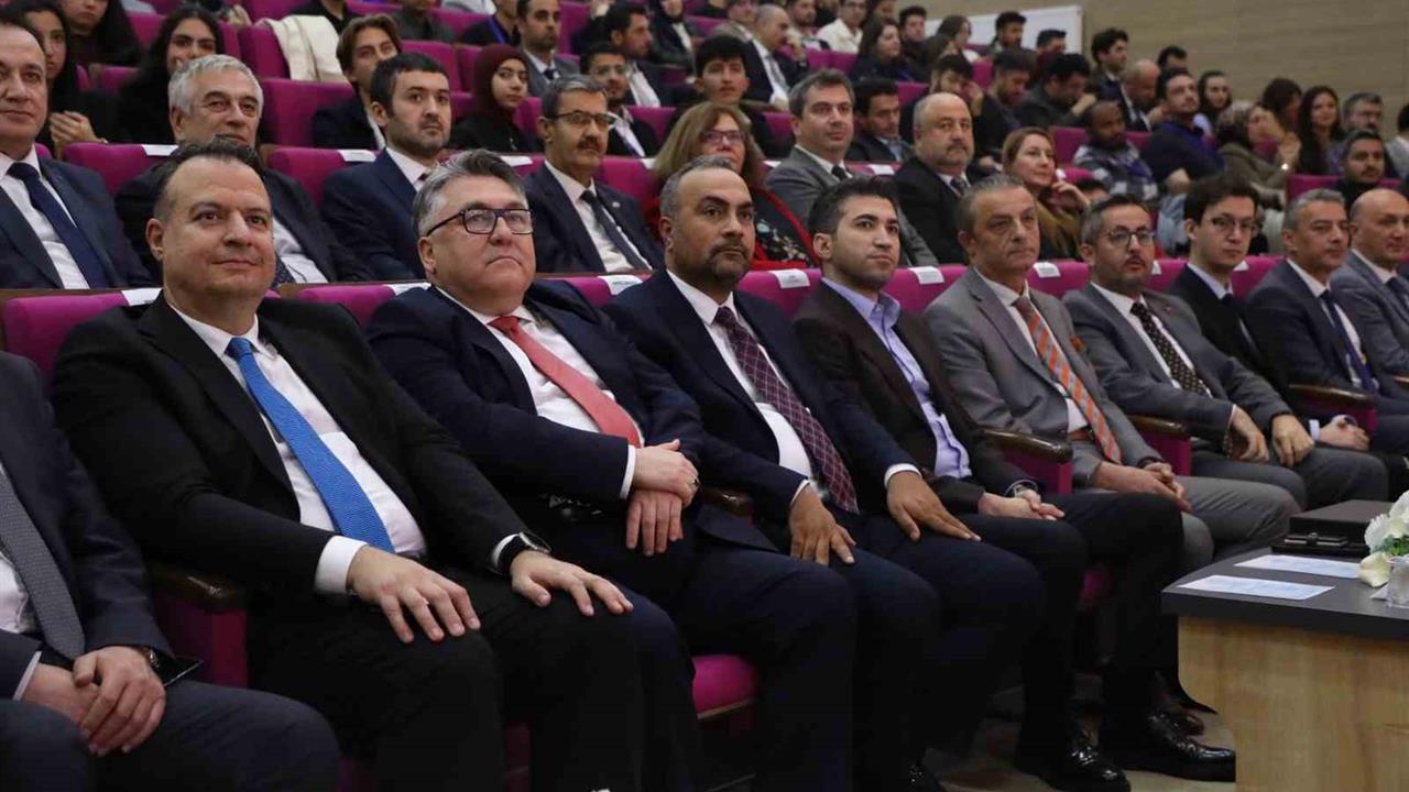 Bartın'da 8. Uluslararası Ar-Ge Proje Pazarı Ödül Töreni'nde başarılı projelere ödüller verildi.