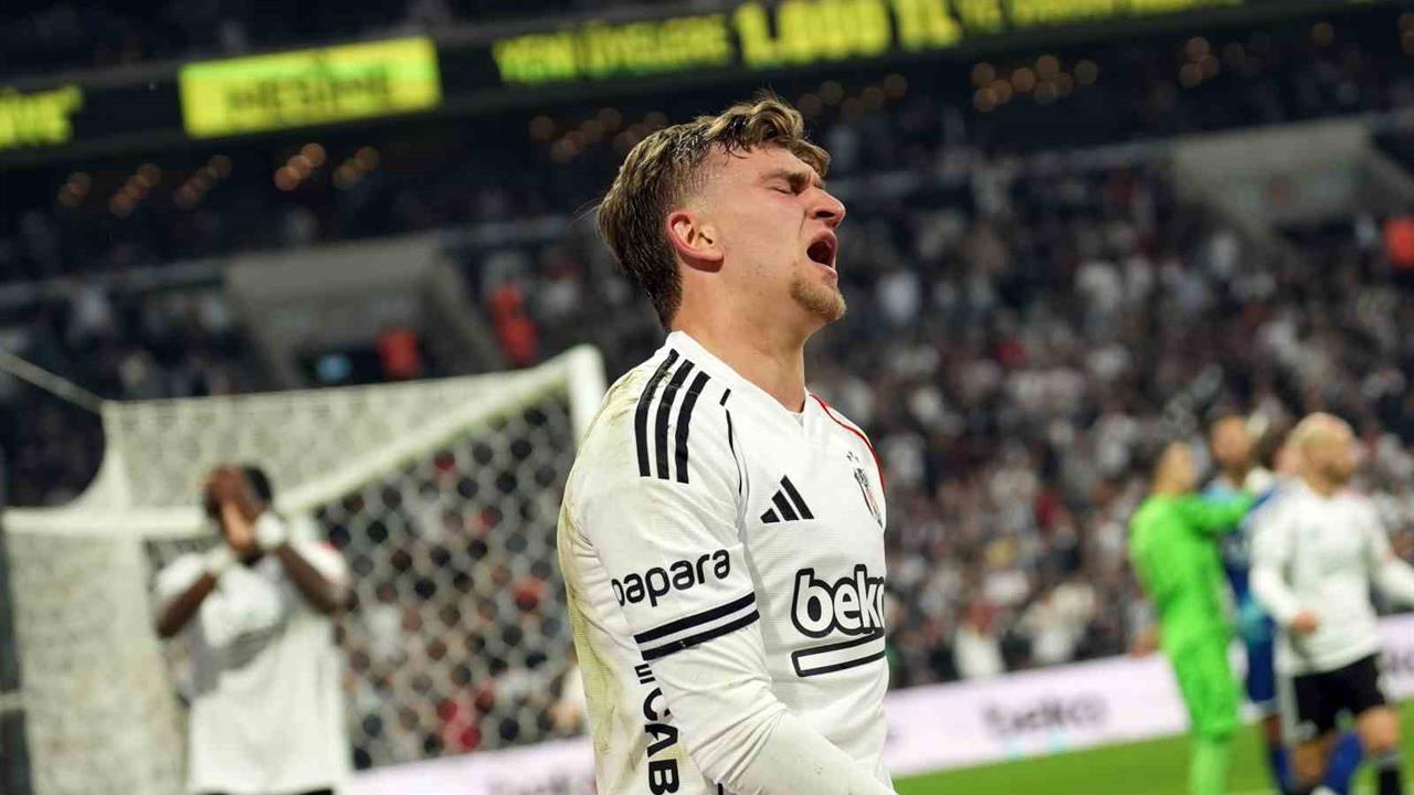 İstanbul Beşiktaş, Samsunspor ile 1-1 Beraber Kalarak Üç Maçlık Galibiyet Hasretini Sürdürdü