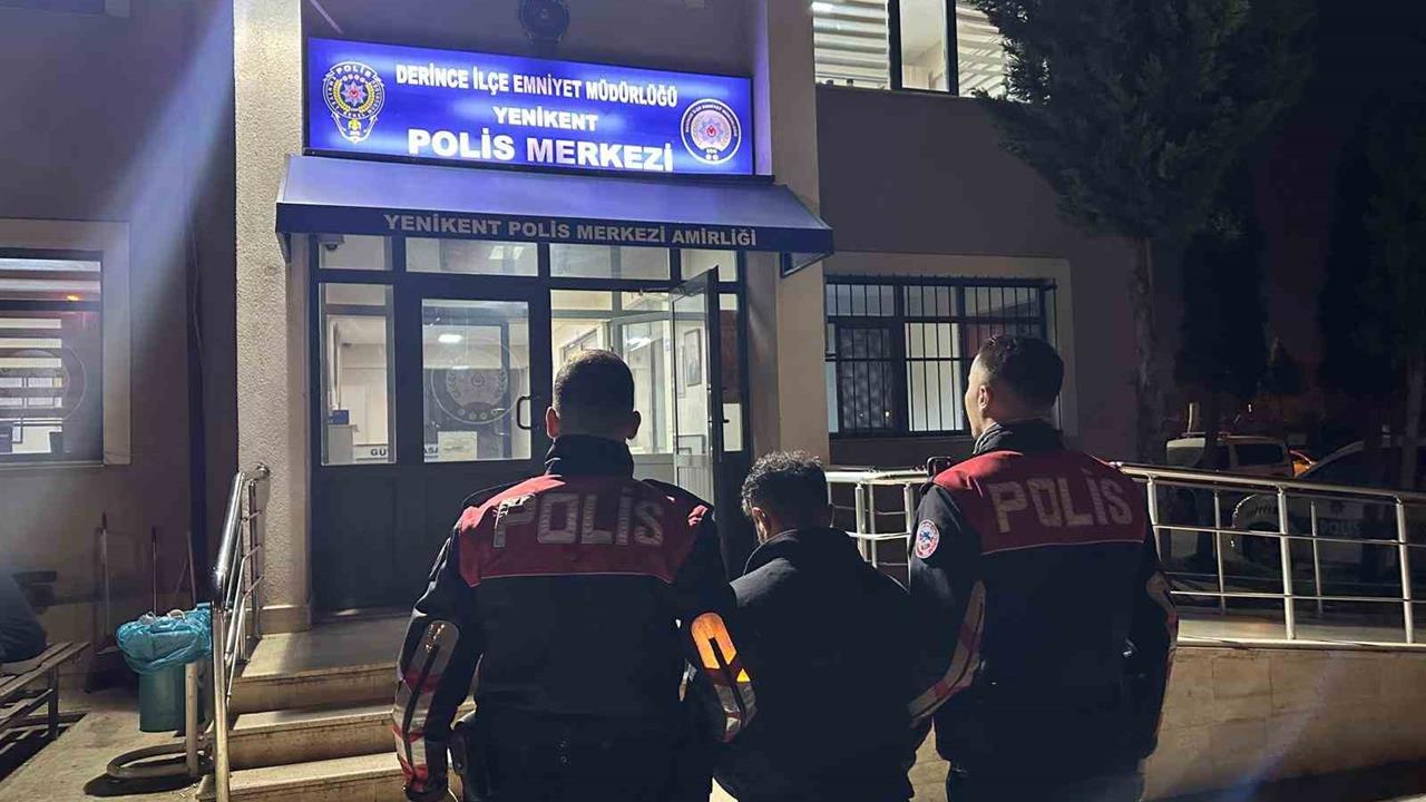 Kocaeli Derince'de Şüpheli Üzerinden 28 Gram Bonzai Çıktı