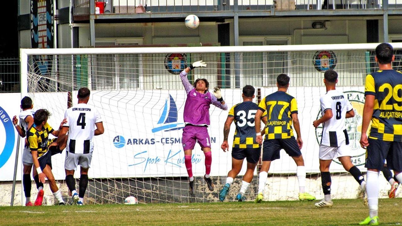 Çeşme'de Golsüz Tamamlanan Derbi: Çeşme Belediyespor - İmren Alaçatıspor