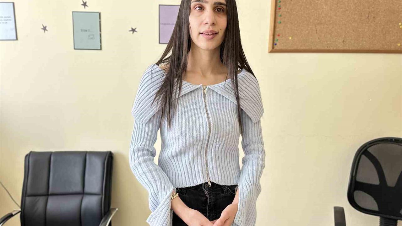 Hakkari Yüksekova'da Görme Engelli Öğretmen Berçem Tüner, Öğrencilerine İlham Veriyor