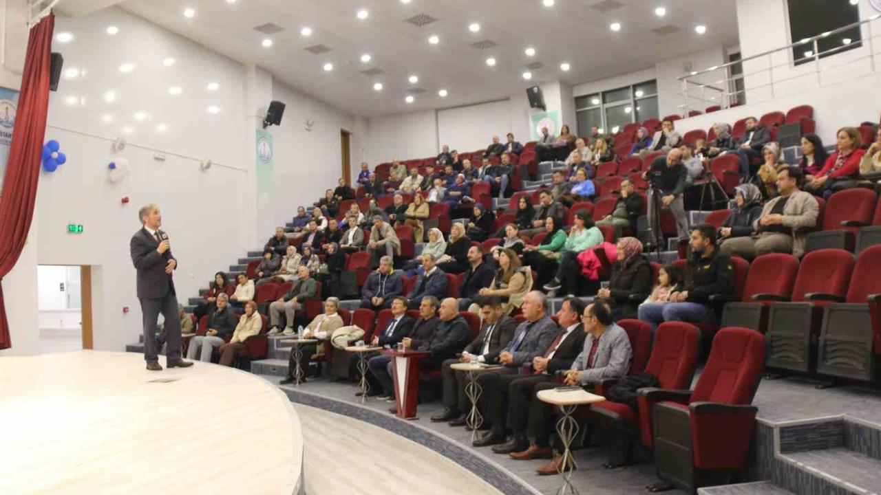 Kütahya'da Veli Buluşmaları Programı ile Eğitimde İş Birliği Güçlendirildi