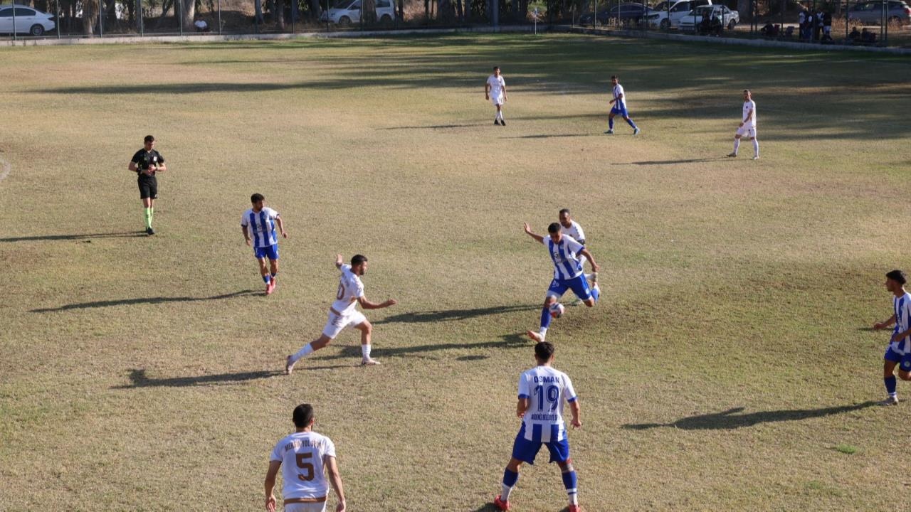 Lider Akdeniz Belediye Spor İle Takipçisi İçel Yol Spor Maçından Gol Sesi Çıkmadı: 0-0