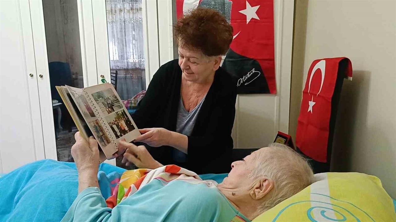 Edirne'de Öğretmenlik Yapan Yılmaz, Bulgaristan'dan Türkiye'ye Göç Etti