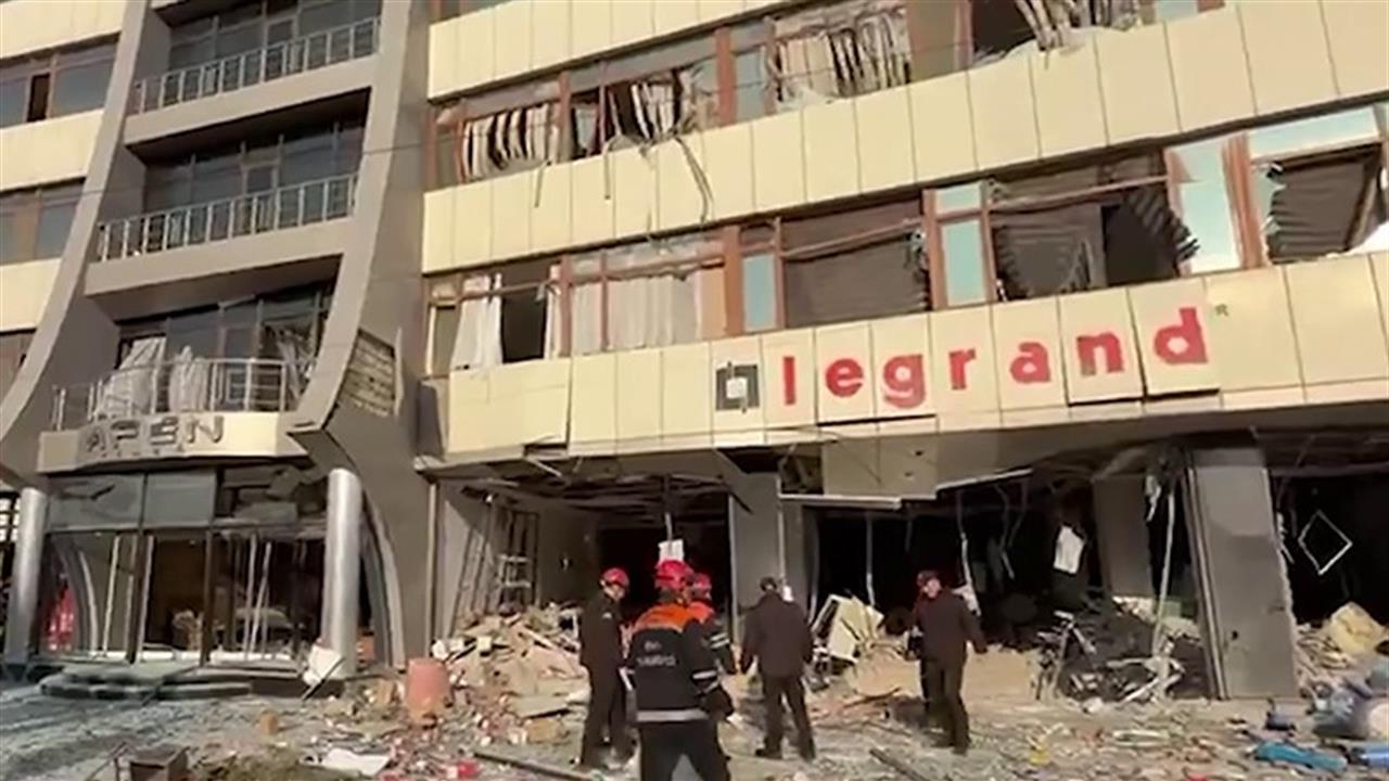 Bakü'deki İş Merkezinde Gerçekleşen Patlamada 5 Kişi Yaralandı