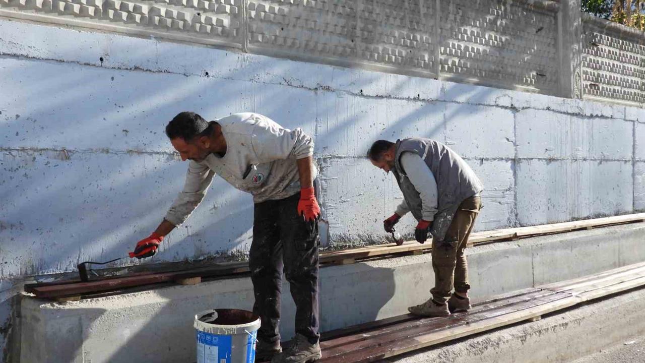 Kepez Antalya'da Öğrenciler İçin Okul Alanlarını Yeniliyor