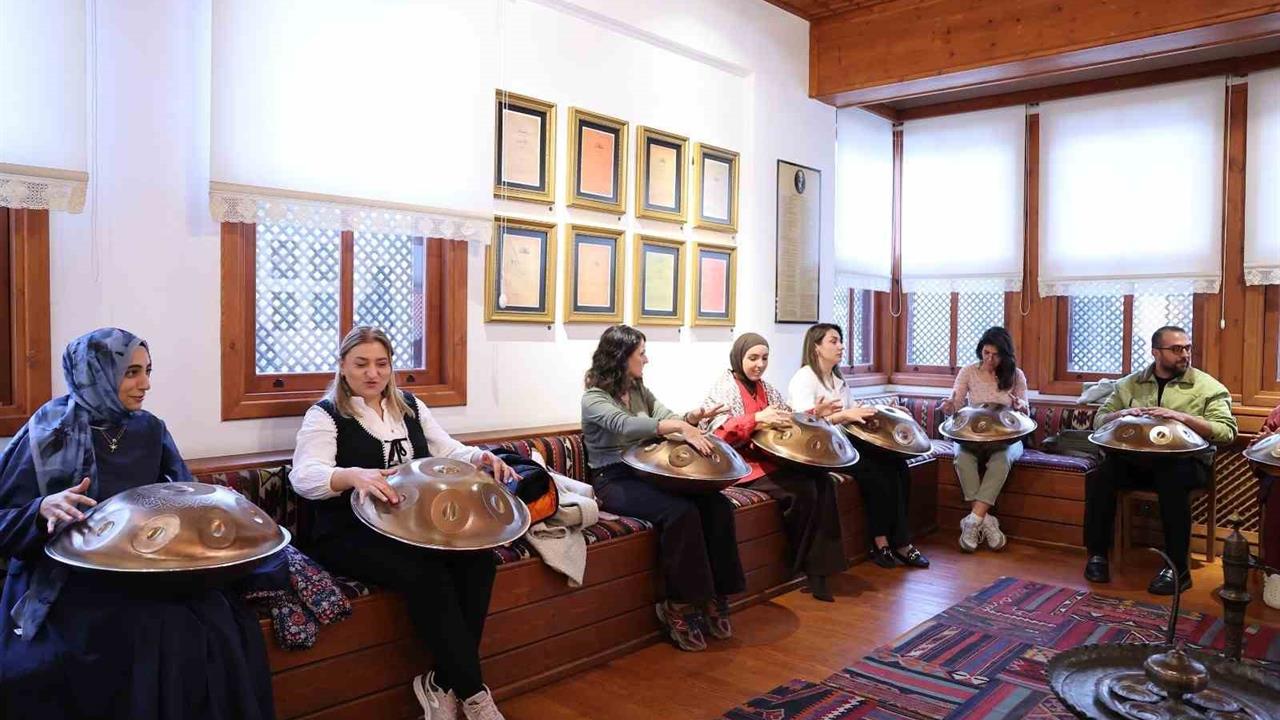 Bağcılar'da Kültür ve Sanat Sezonu Kapsamında Handpan Atölyesi Düzenleniyor