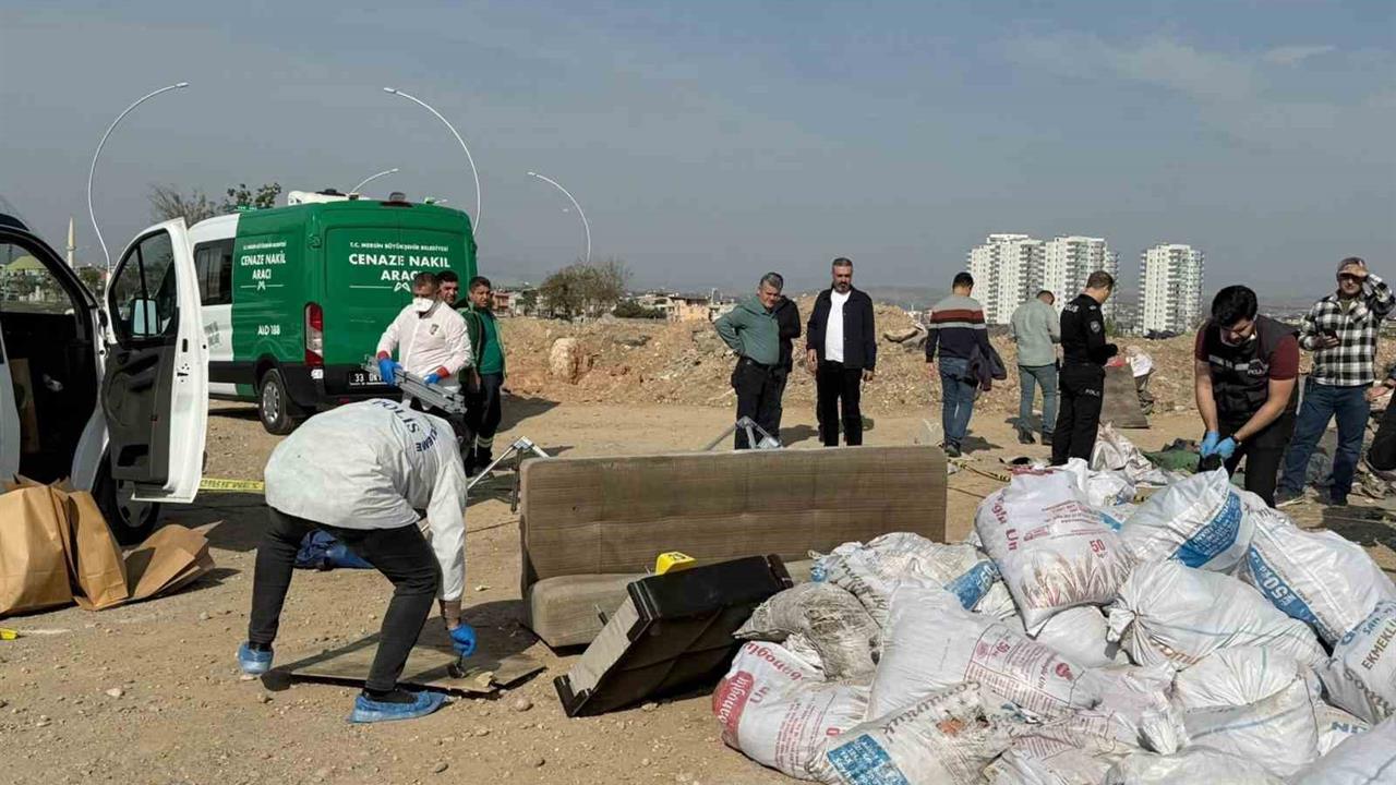 Mersin Tarsus'ta Bıçaklanarak Öldürülen Şahıs Tuzlanıp Halıya Sarıldı