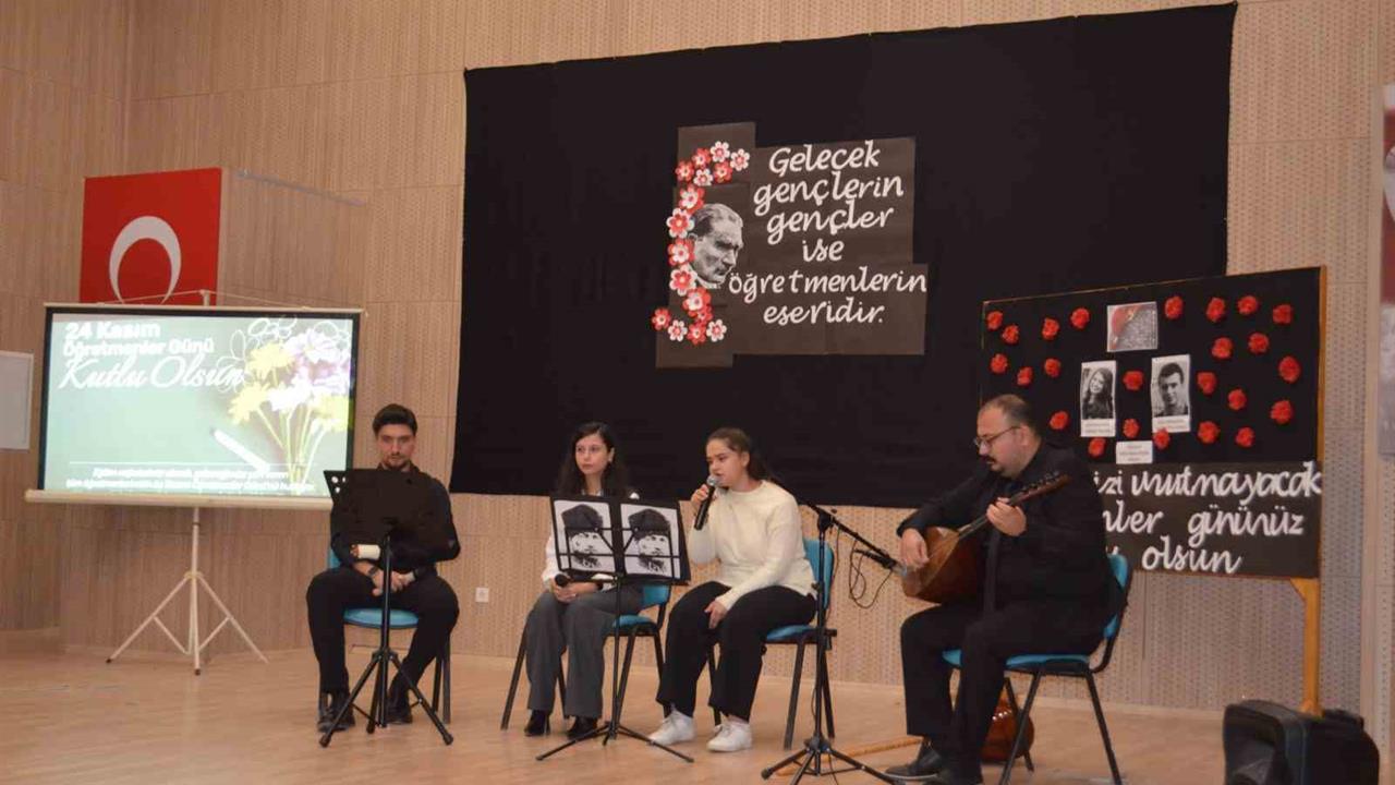 Selendi’de 24 Kasım Öğretmenler Günü, Coşku ve Saygıyla Anıldı.