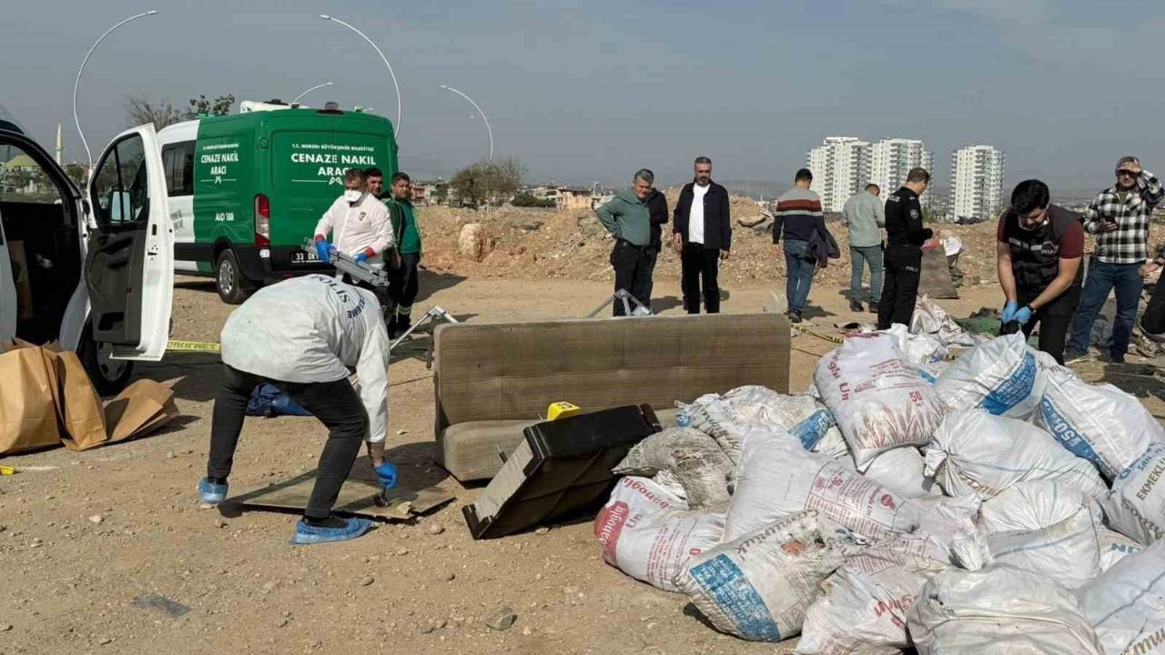 Tarsus’ta Kan Donduran Cinayet: Bıçaklanıp Tuzlanarak Çekyata Sarıldı, Moloz Yığınına Atıldı