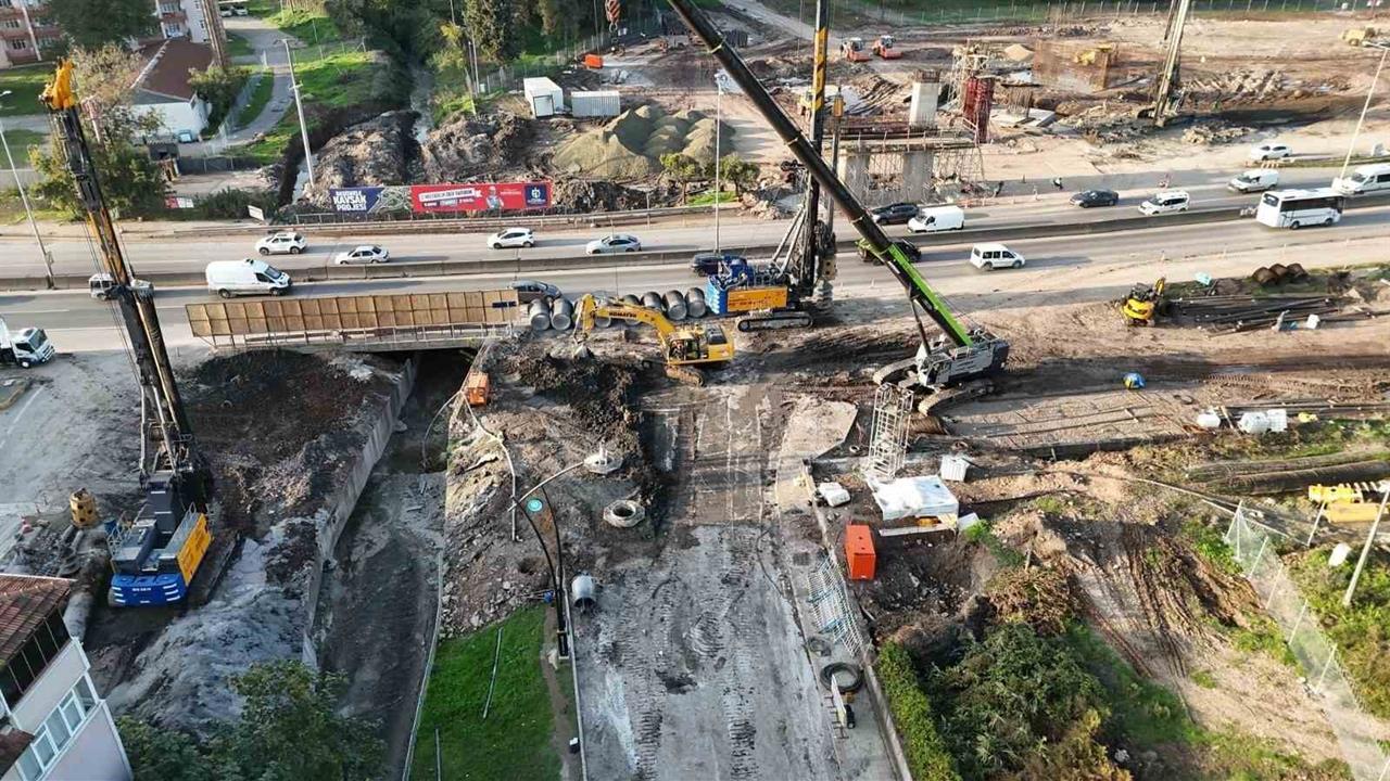 Kocaeli Başiskele'de Kavşak Düzenlemeleri ve Trafik İyileştirmeleri Devam Ediyor