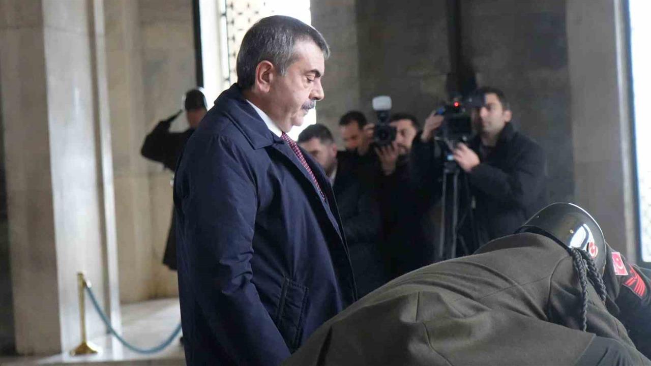 Ankara'da Öğretmenler Günü Kutlamasında Bakan Tekin'in Mesajları Dikkat Çekti