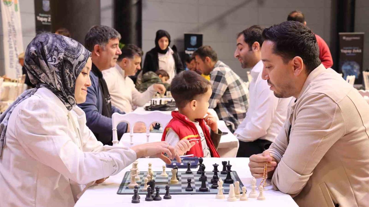 Şanlıurfa'da Öğretmenler Günü Nedeniyle Satranç Turnuvası Düzenlendi