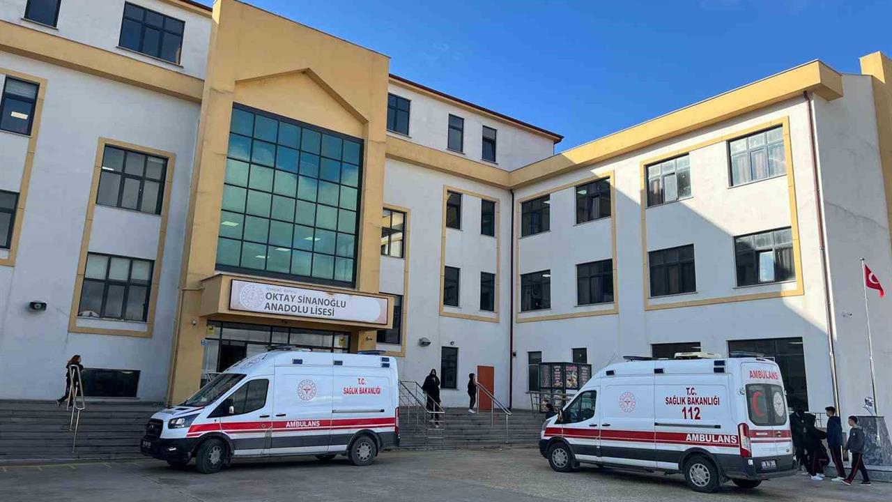 Tekirdağ Kapaklı'da Düzenlenen Yemek Etkinliğinde 5 Öğrenci Zehirlendi