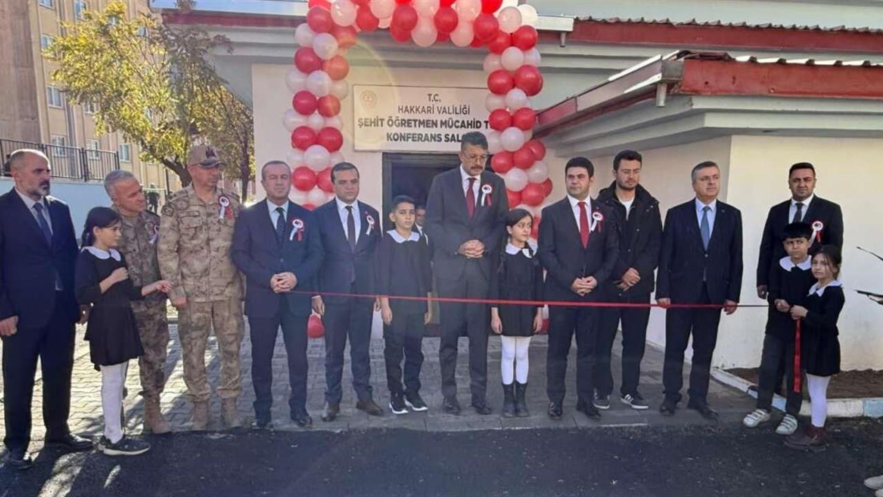 Hakkari'de 300 Kişilik Modern Konferans Salonu Hizmete Girdi