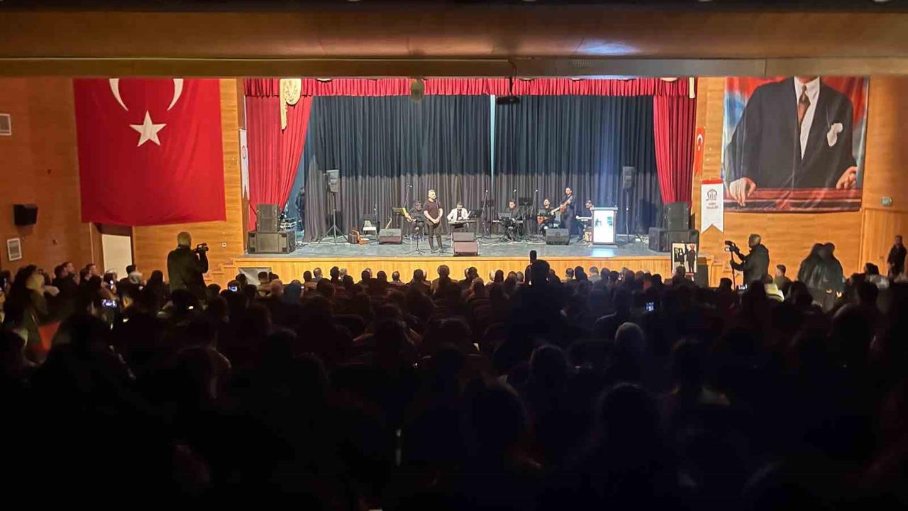 Siirt'te Yeni Atanan Öğretmenler İçin Yemin Töreni Düzenlendi