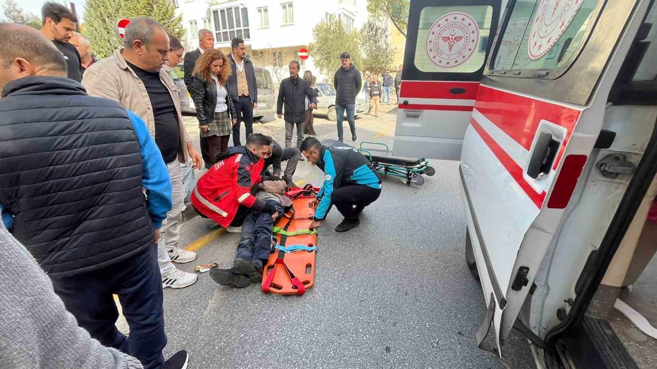 Muğla Menteşe'de Otomobilin Çarptığı Yaşlı Adam Yaralandı