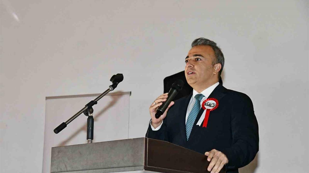 Ardahan'da 24 Kasım Öğretmenler Günü, düzenlenen etkinliklerle kutlandı.