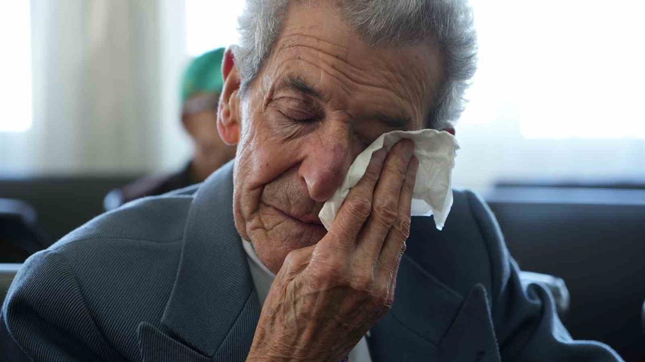 Edirne'de Huzurevi'nde Öğrencilere Emekli Öğretmenlere Sürpriz Etkinlik Düzenlendi