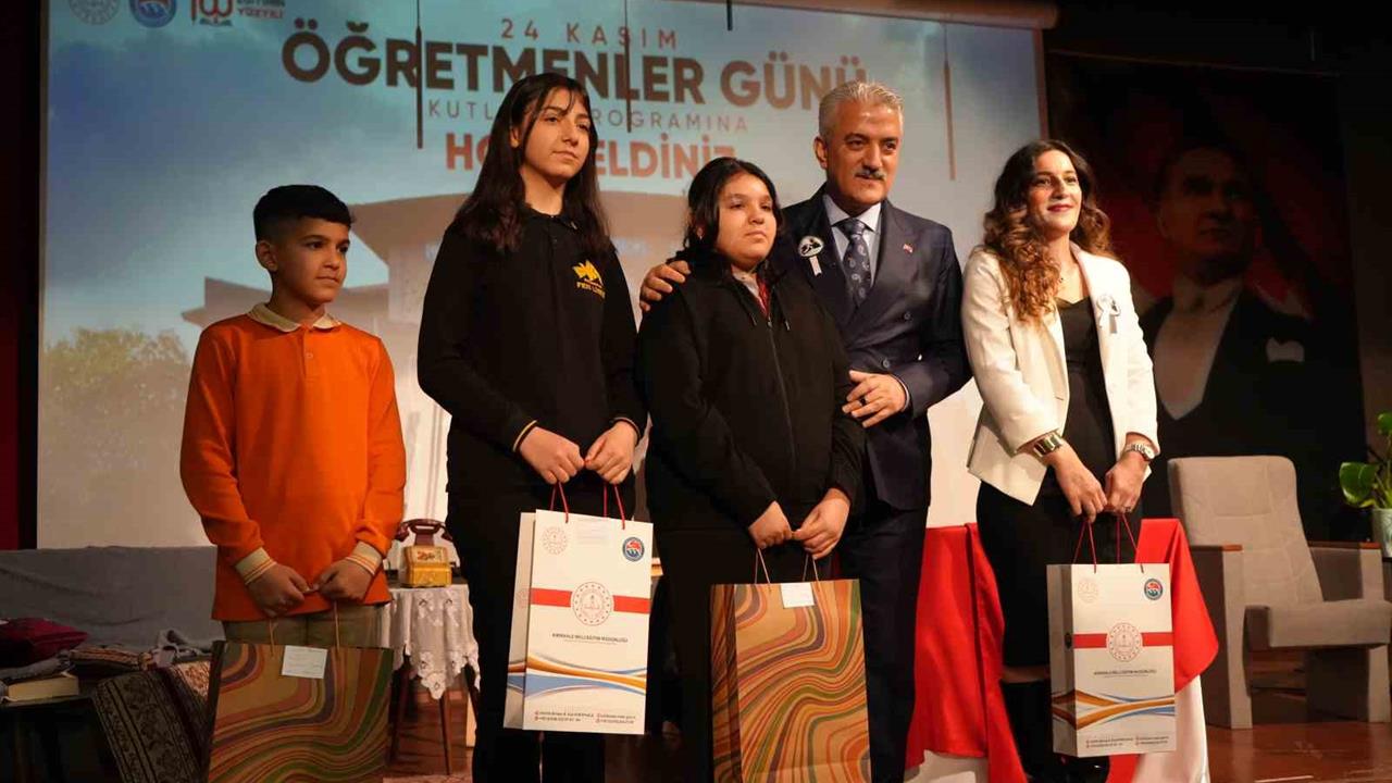 Kırıkkale'de 24 Kasım Öğretmenler Günü Kutlandı, Etkinlikler Düzenlendi