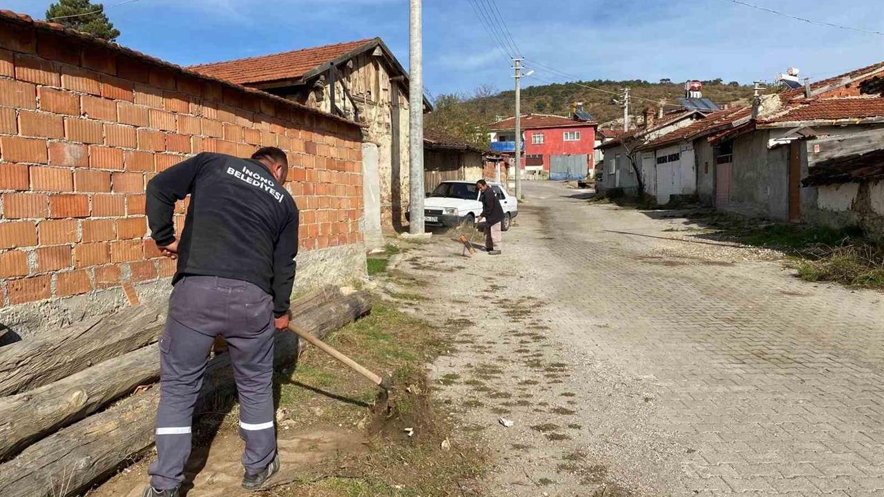 İnönü Belediyesi, Dış Mahallelerde Kapsamlı Temizlik Çalışmaları Gerçekleştiriyor