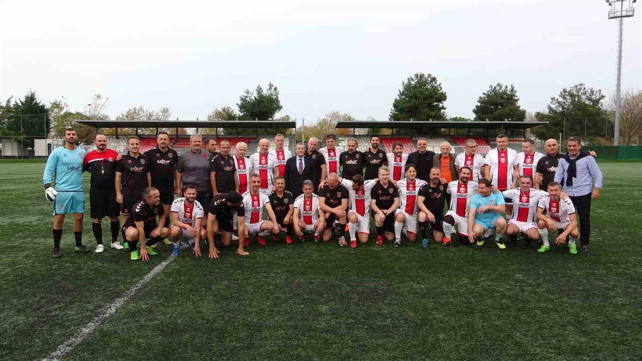 Samsun Atakum'da Öğretmenler Günü İçin Futbol Maçı Düzenlendi