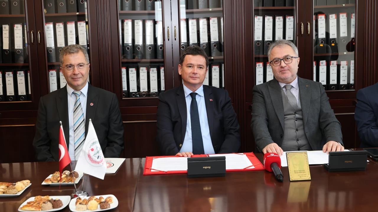 Osmangazi Belediyesi ve Bursa Barosu Kadına Yönelik Şiddetle Mücadele Protokolü İmzaladı