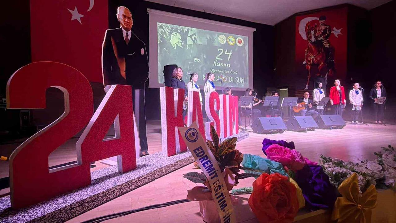 24 Kasım Öğretmenler Günü, Balıkesir Edremit'te Etkinliklerle Anıldı