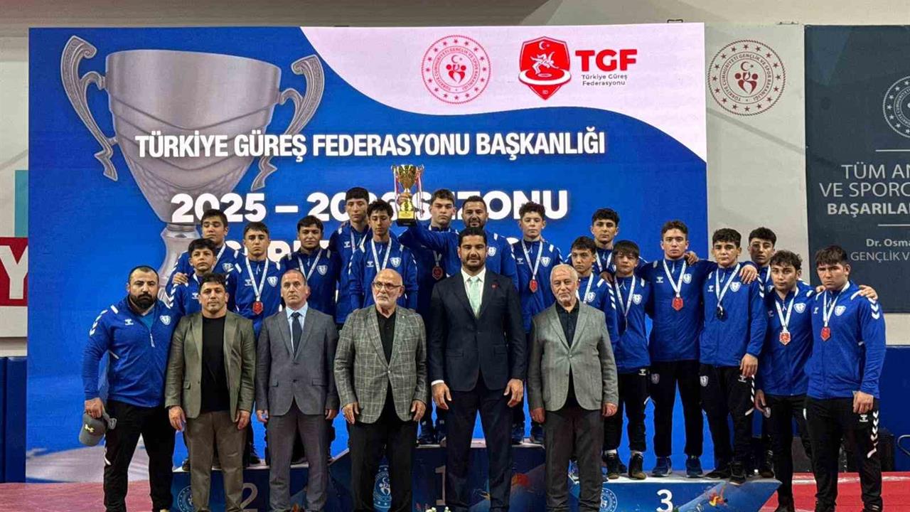 Ankara'da Gerçekleşen Serbest Güreş Yıldızlar Ligi Müsabakalarında Sıralamalar Belirlendi