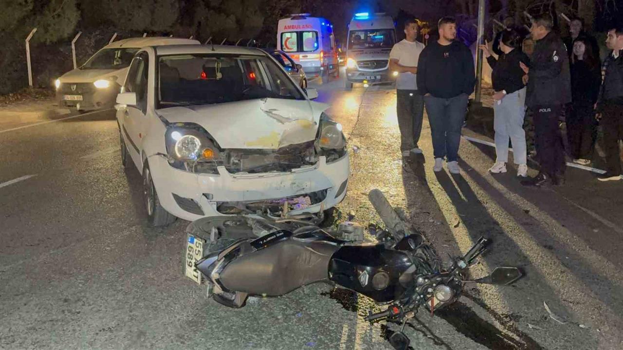 Samsun İlkadım'da Motosiklet ile Otomobil Çarpıştı, 1 Kişi Ağır Yaralandı