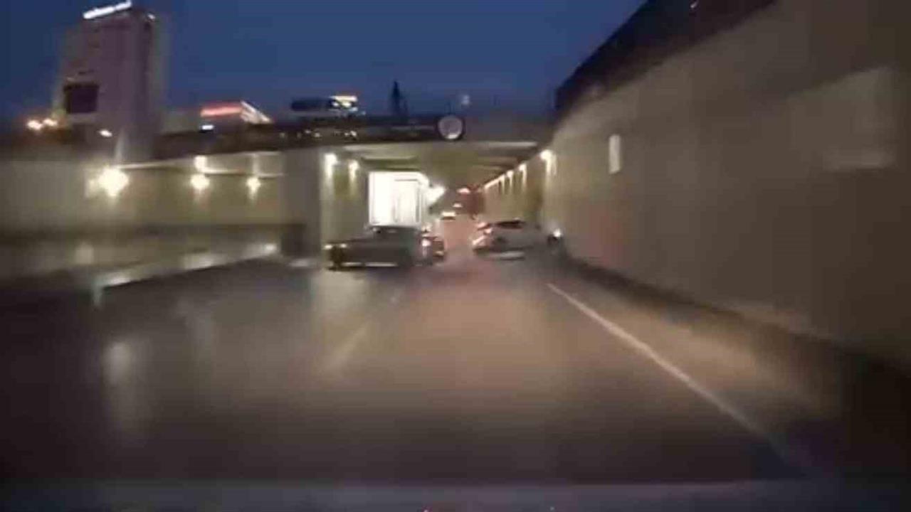 Adana Yüreğir'de Makas Atan Sürücü Kazaya Neden Oldu